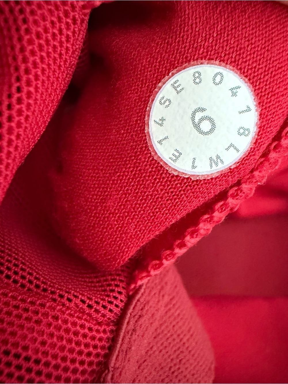 ✅SOLD✅Lululemon Deep Red Power Y Tank Top Luon Built-In Shelf Bra Size 6 - Picture 5 of 11